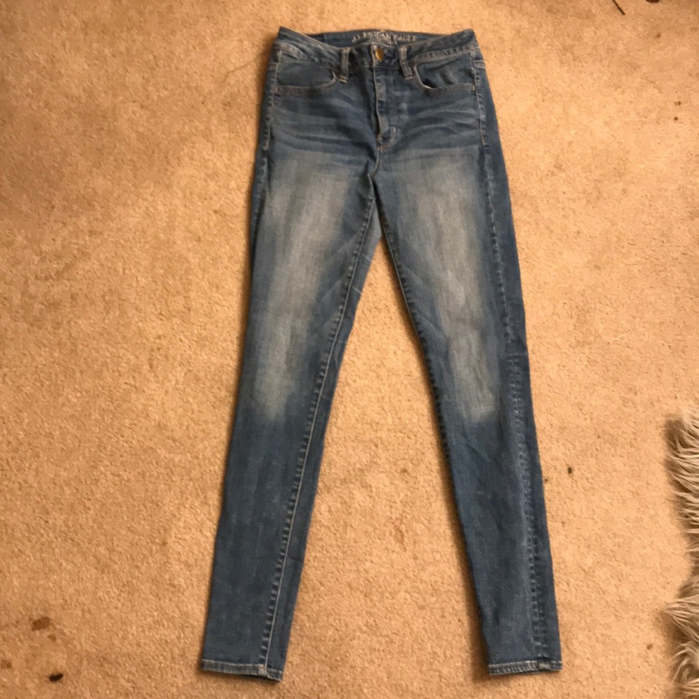 American eagle medium rise skinny jeans (med wash)